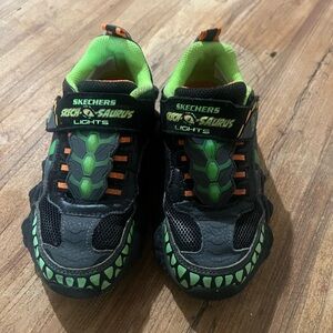 Skechers Kids Lights 'Sketch-O-Saurus' Black & Green Light-Up Sneakers